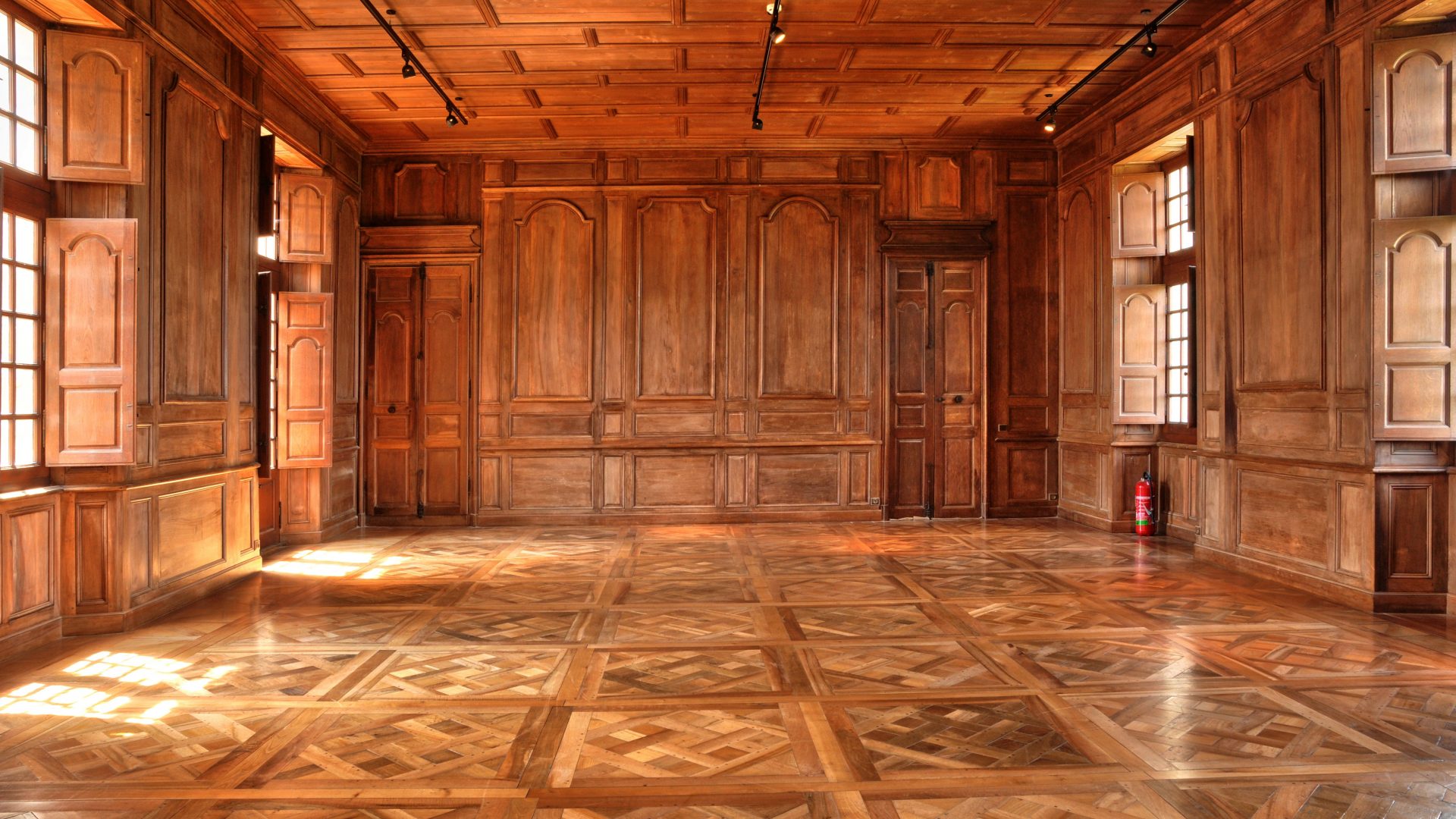 parkett-schloss-biron-1920x1080
